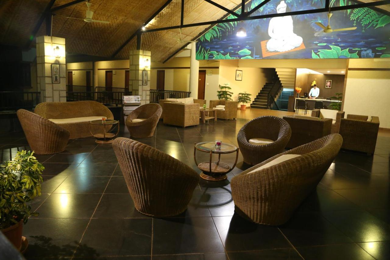 Cotton County Club And Resort Hubli Exteriér fotografie